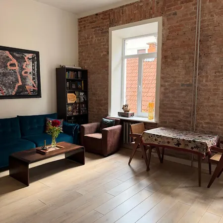 Apartment Artist